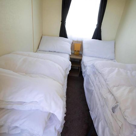 Great 8 Berth Caravan For Hire In Skegness Ref 33069F Exterior foto