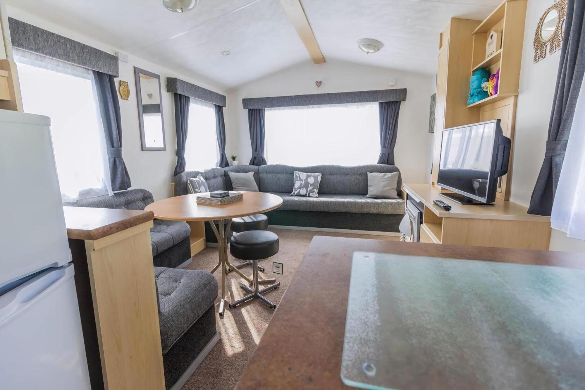 Great 8 Berth Caravan For Hire In Skegness Ref 33069F Exterior foto